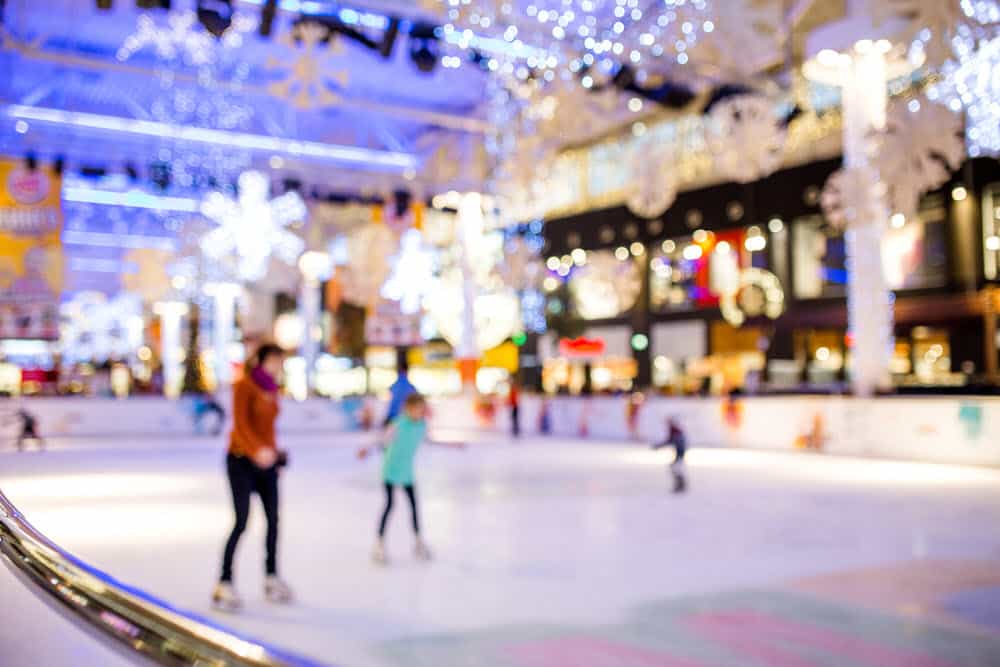 Why Synthetic Ice Rink Themes Work for Events